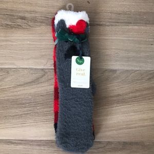aerie Fuzzy Socks NWT